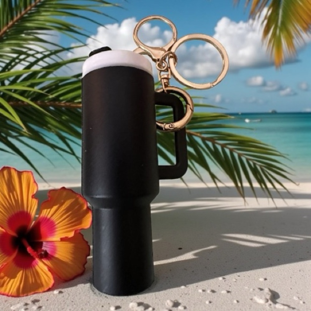 Black Travel Mug Keychain & Bag Charm with Gold Keyring & Storage‎ New